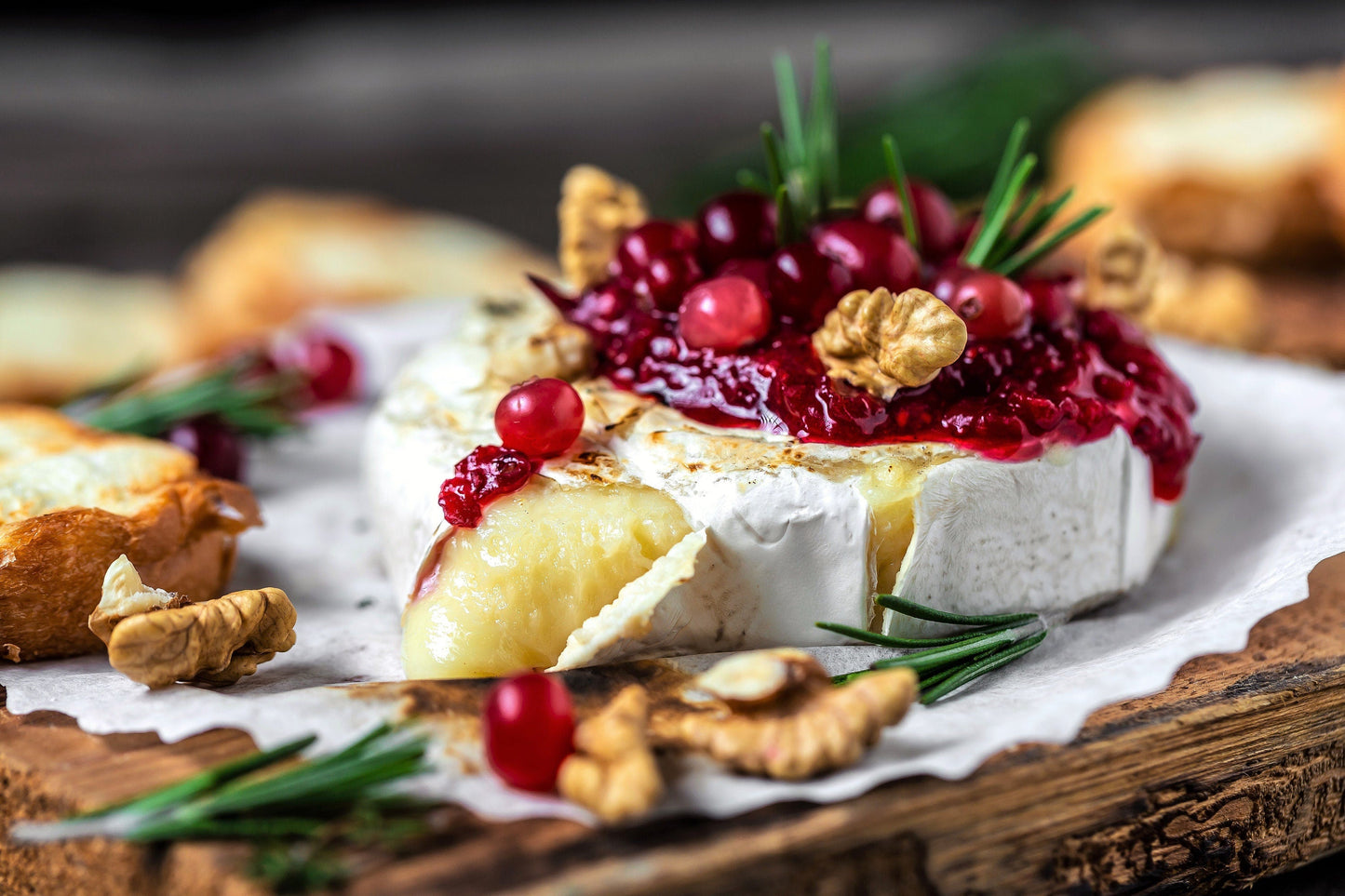 50 LINGONBERRY Mountain Cranberry Vaccinium Vitis-Idea Red Berry Edible Fruit Dwarf Evergreen Shrub Seeds