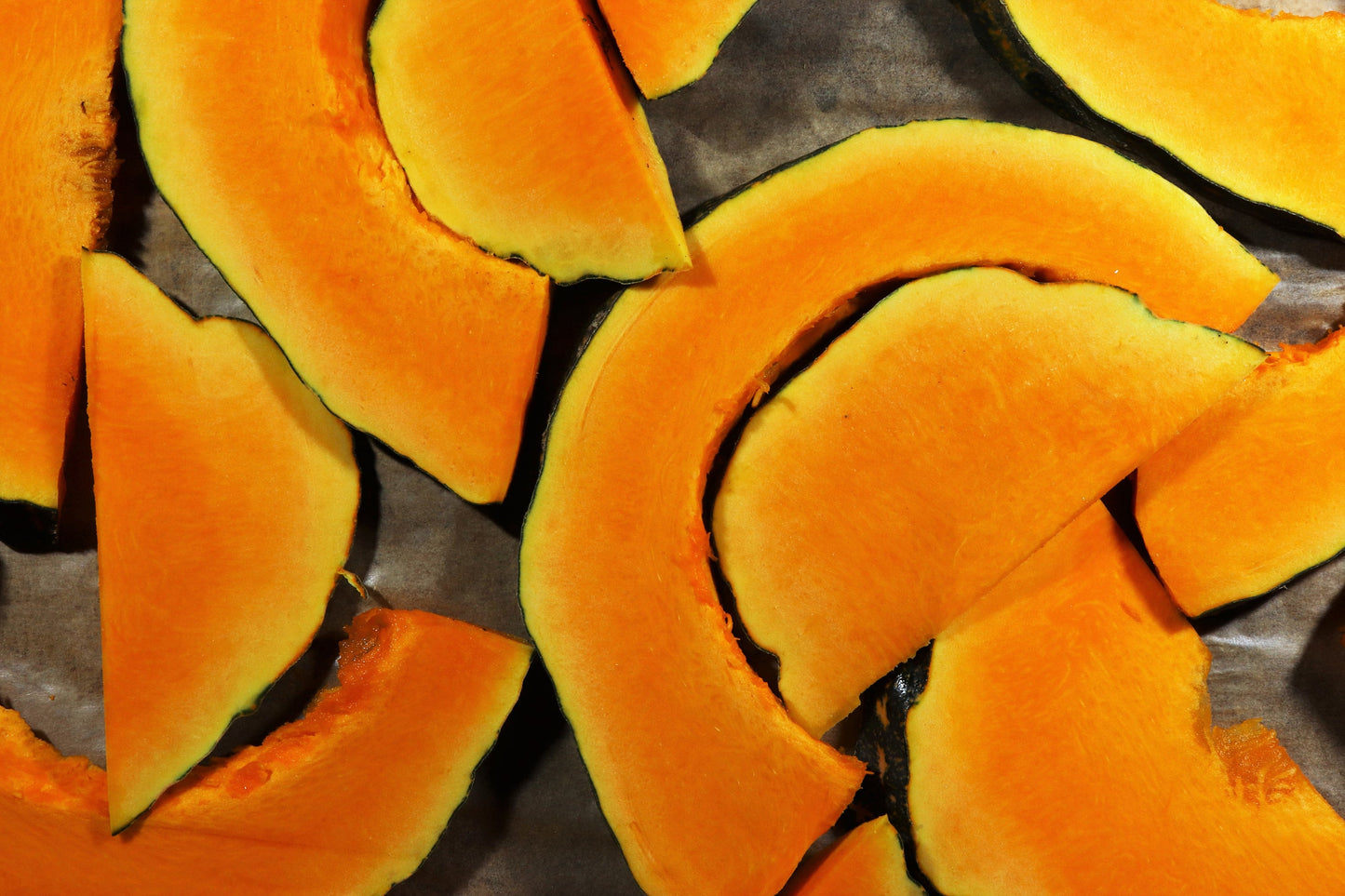 20 BLACK FUTSU SQUASH Multicolored Wrinkly Skin Gold Flesh Japanese Heirloom Pumpkin Ornamental Edible Cucurbita Moschata Vegetable Seeds