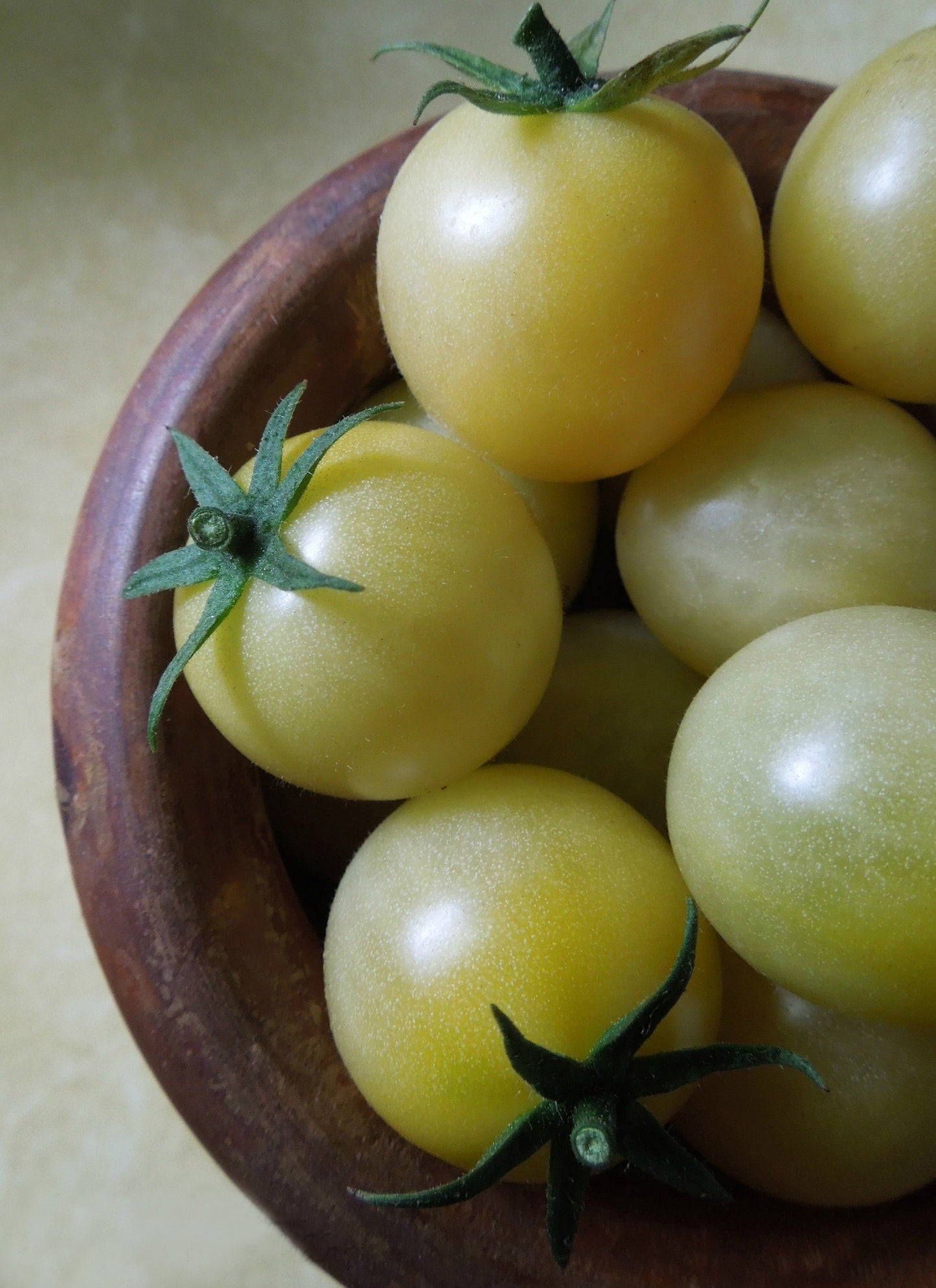 50 Organic SNOW WHITE Cherry TOMATO White Skin Lycopersicon Fruit Vegetable Seeds