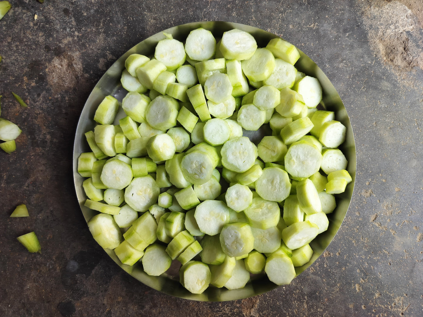 25 LUFFA SPONGE GOURD (Vegetable Sponge / Smooth Luffa / Sponge Loofa / Climbing Okra / Dishrag Gourd) Luffa Cylindrica Vine Seeds