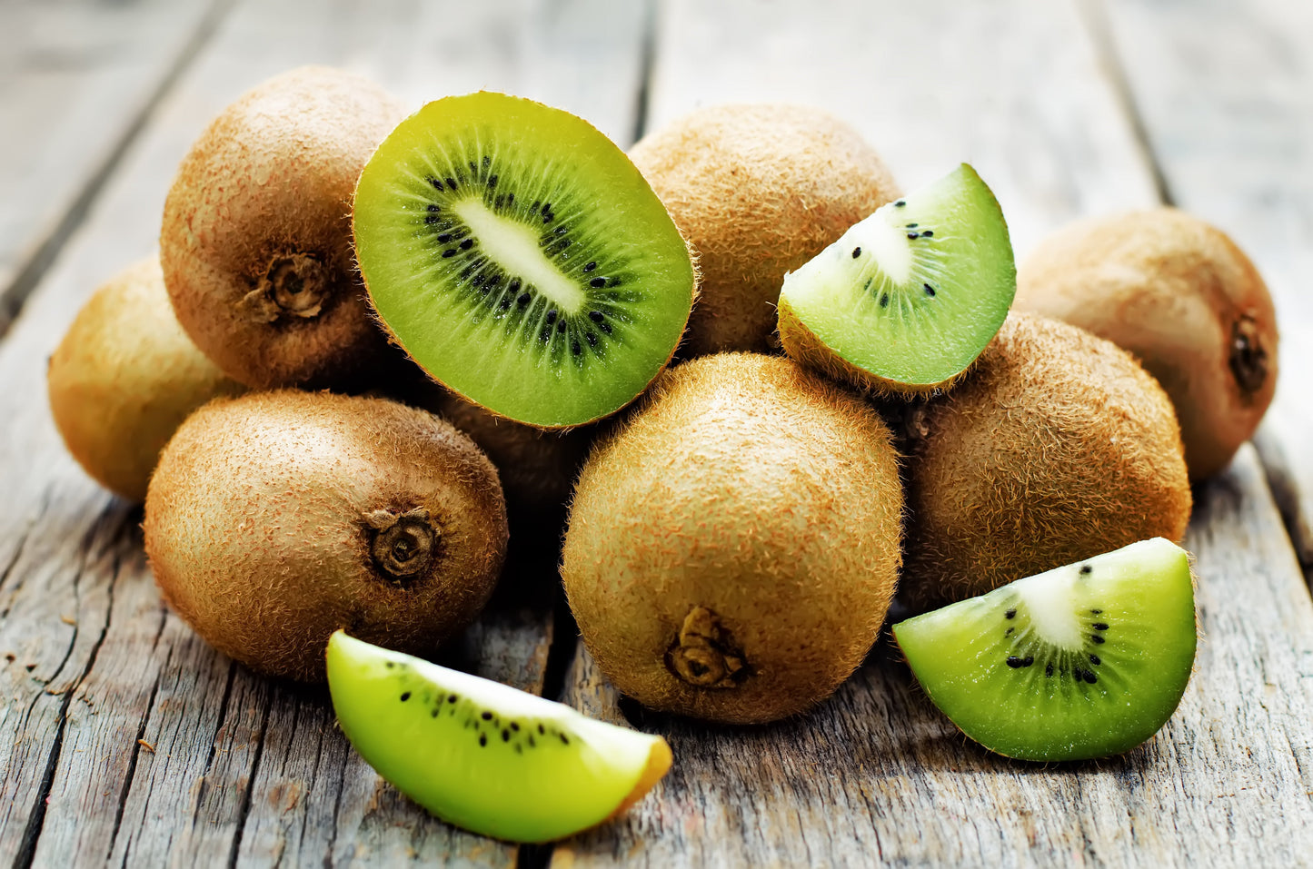 100 KIWI FRUIT Kiwi Actinidia Vine Seeds (Kiwifruit / Hardy Kiwi / Tara Vine / Yang Tao / Chinese Gooseberry / Chinese Strawberry)